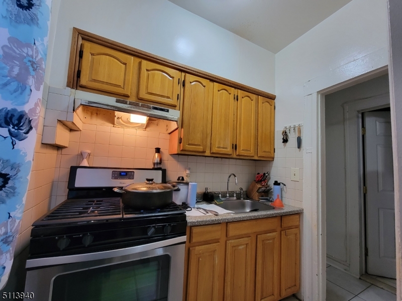 579 Monroe Avenue Elizabeth NJ 07201