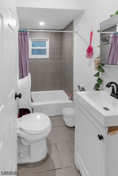 160 5TH Avenue Paterson NJ 07524