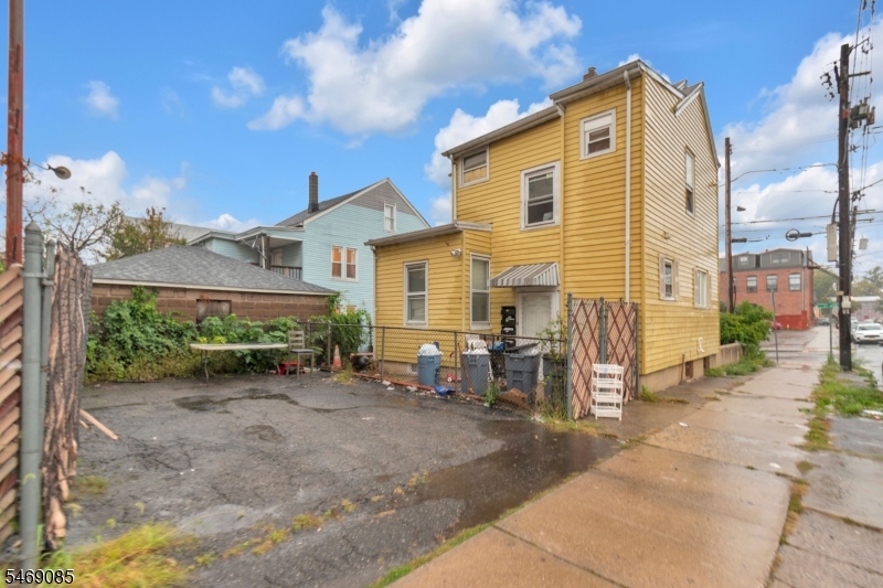 160 5TH Avenue Paterson NJ 07524