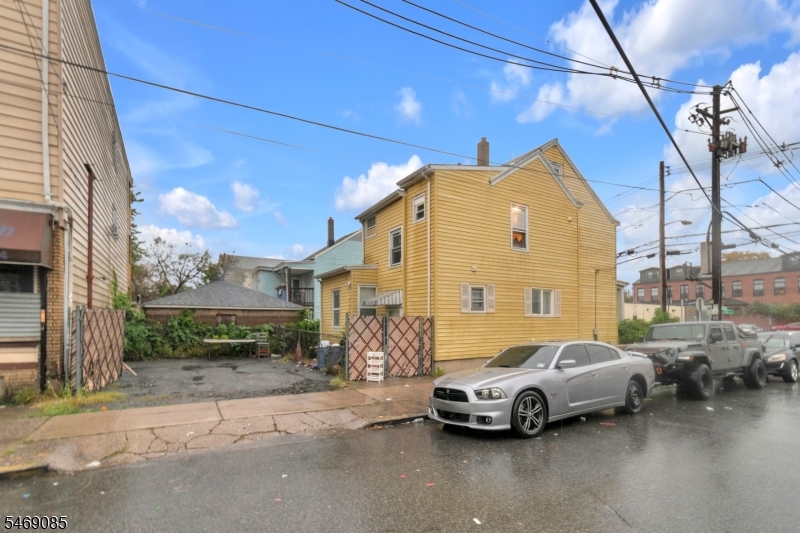 160 5TH Avenue Paterson NJ 07524