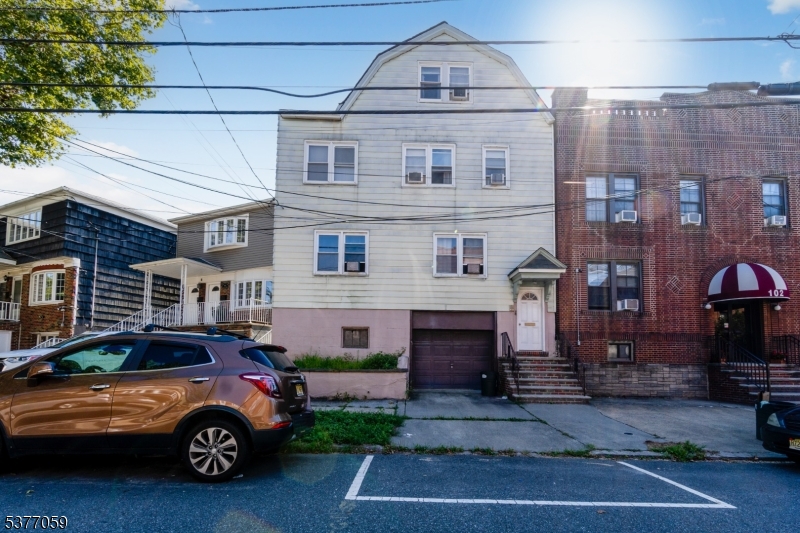 98 W 49th Street Bayonne NJ 07002