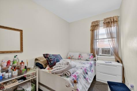98 W 49th Street Bayonne NJ 07002