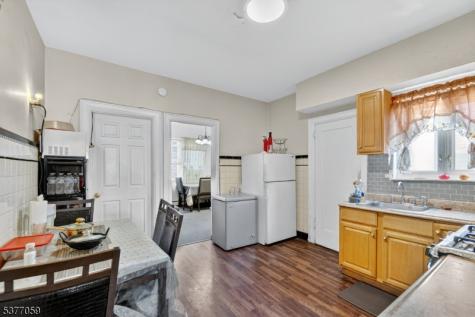 98 W 49th Street Bayonne NJ 07002