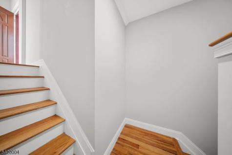 558 Broadway Elizabeth NJ 07206