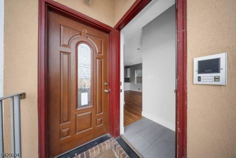 558 Broadway Elizabeth NJ 07206