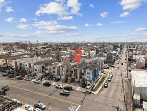 558 Broadway Elizabeth NJ 07206