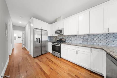 558 Broadway Elizabeth NJ 07206