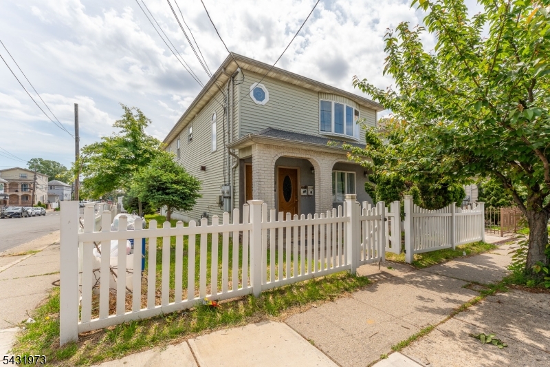 34 Erie Street Elizabeth NJ 07206