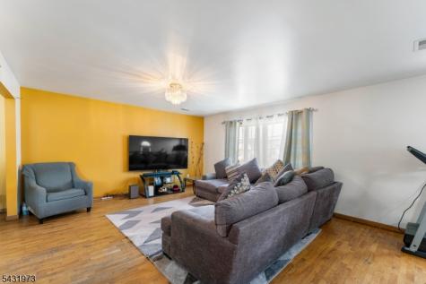 34 Erie Street Elizabeth NJ 07206