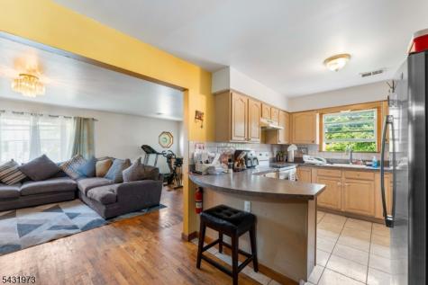34 Erie Street Elizabeth NJ 07206