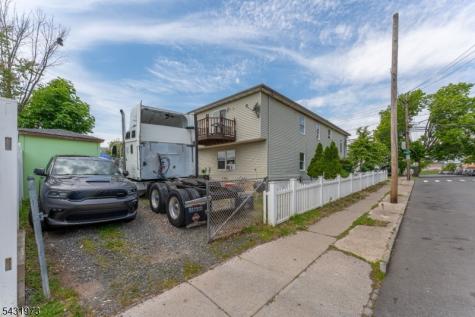34 Erie Street Elizabeth NJ 07206
