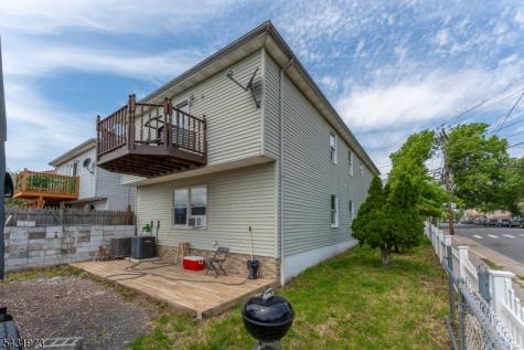 34 Erie Street Elizabeth NJ 07206