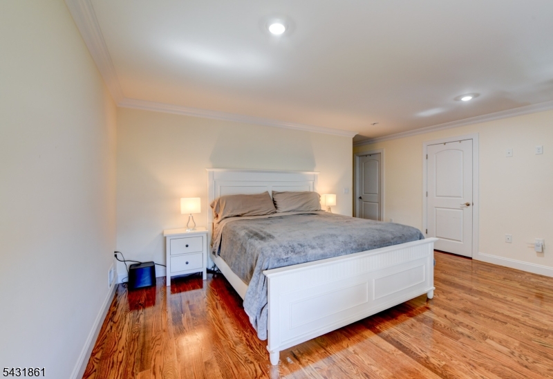 657 Jefferson Avenue Elizabeth NJ 07201