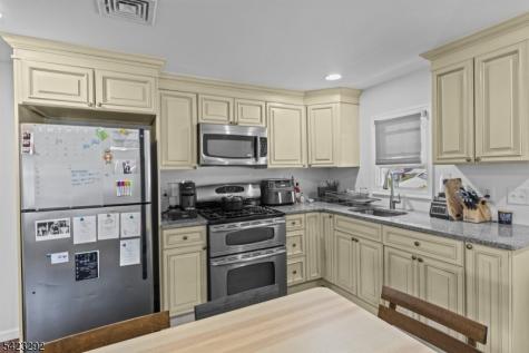 190 Stevens Avenue Cedar Grove NJ 07009
