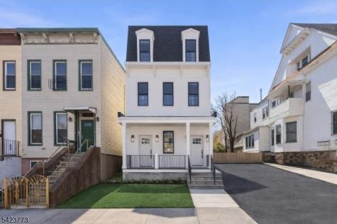 113 Oak Street Jersey City NJ 07304