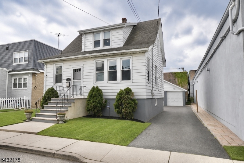 58 Sidney Street Lodi NJ 07644