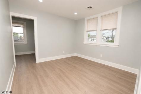 58 Sidney Street Lodi NJ 07644