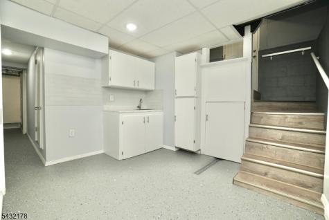 58 Sidney Street Lodi NJ 07644
