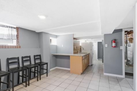 829 Allen Street Elizabeth NJ 07202