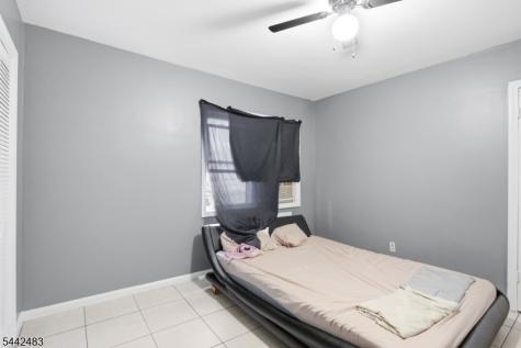 829 Allen Street Elizabeth NJ 07202