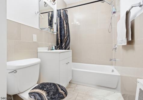 829 Allen Street Elizabeth NJ 07202