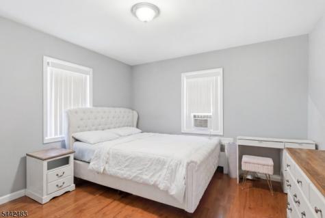 829 Allen Street Elizabeth NJ 07202
