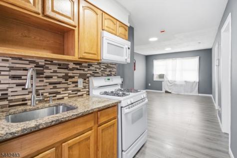 829 Allen Street Elizabeth NJ 07202