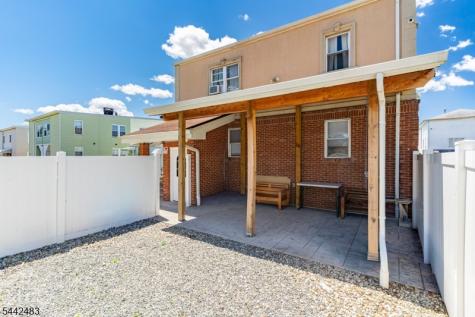 829 Allen Street Elizabeth NJ 07202