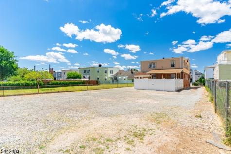 829 Allen Street Elizabeth NJ 07202