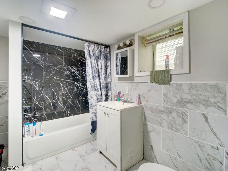 18 Shanley Avenue Newark NJ 07108