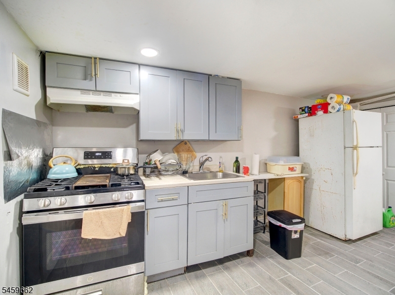 18 Shanley Avenue Newark NJ 07108