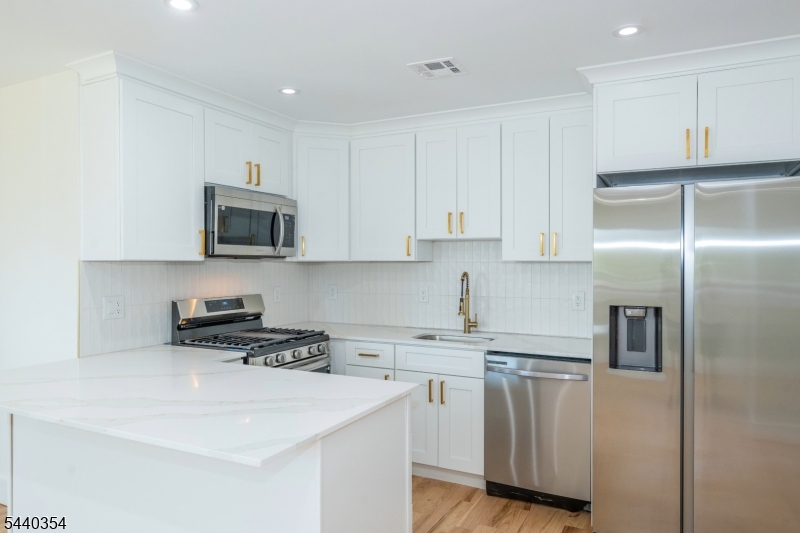 363 Park Street Hackensack NJ 07601