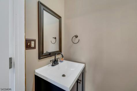 541 Page Avenue Lyndhurst NJ 07071