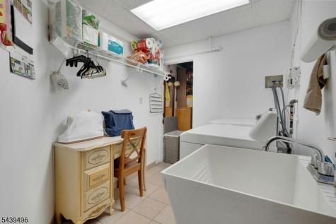 541 Page Avenue Lyndhurst NJ 07071