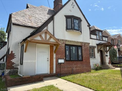 541 Page Avenue Lyndhurst NJ 07071