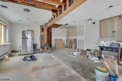 541 Page Avenue Lyndhurst NJ 07071