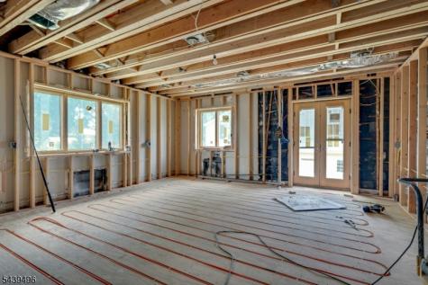 541 Page Avenue Lyndhurst NJ 07071
