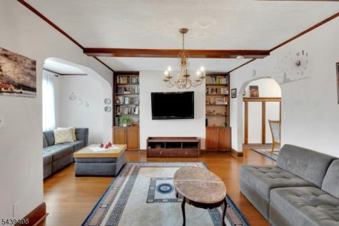 541 Page Avenue Lyndhurst NJ 07071