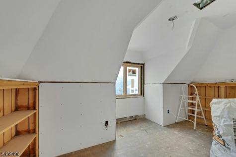 541 Page Avenue Lyndhurst NJ 07071