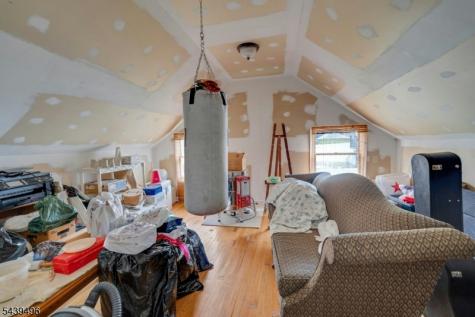 541 Page Avenue Lyndhurst NJ 07071