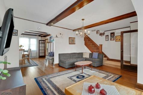 541 Page Avenue Lyndhurst NJ 07071