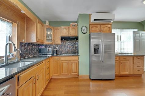 541 Page Avenue Lyndhurst NJ 07071