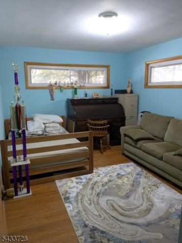 49 Kipp Avenue Elmwood Park NJ 07407