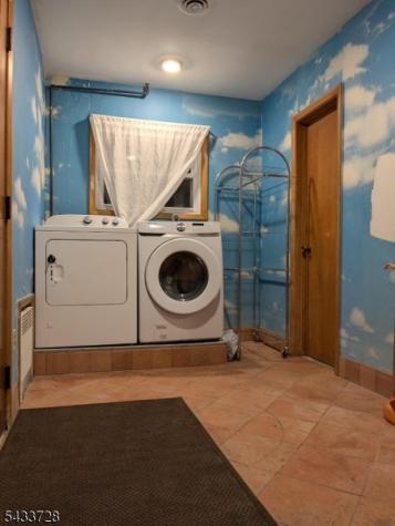 49 Kipp Avenue Elmwood Park NJ 07407