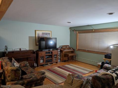 49 Kipp Avenue Elmwood Park NJ 07407