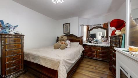 272 Parker Street Newark NJ 07104