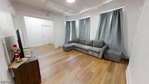 272 Parker Street Newark NJ 07104