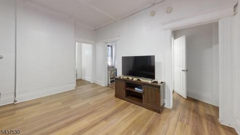 272 Parker Street Newark NJ 07104