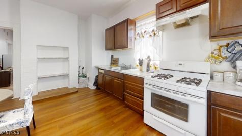 272 Parker Street Newark NJ 07104