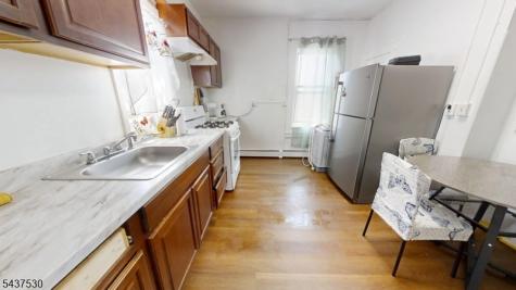 272 Parker Street Newark NJ 07104